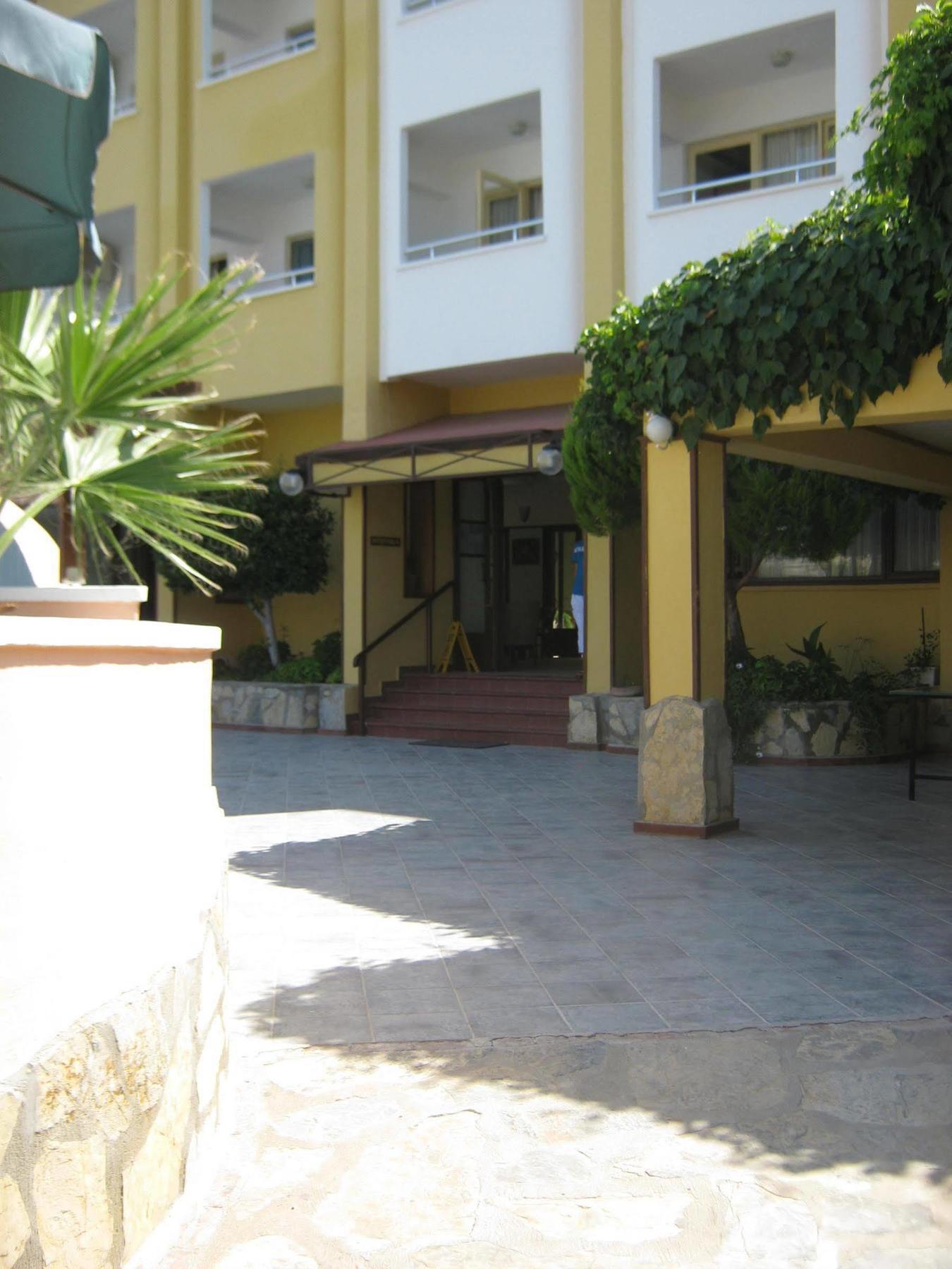 קוסדסי Oya Apartments מראה חיצוני תמונה